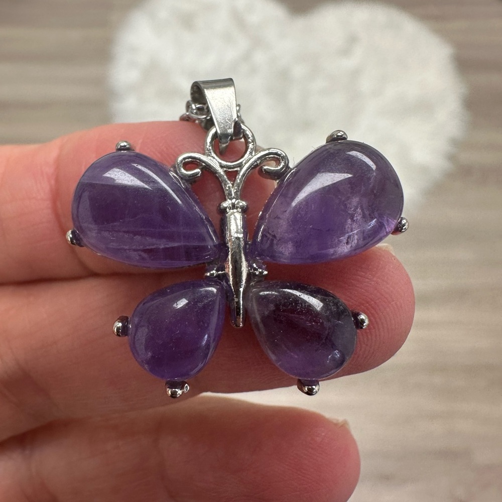 BNWT Purple Amethyst Crystal Butterfly Pendant Necklace stainless steel